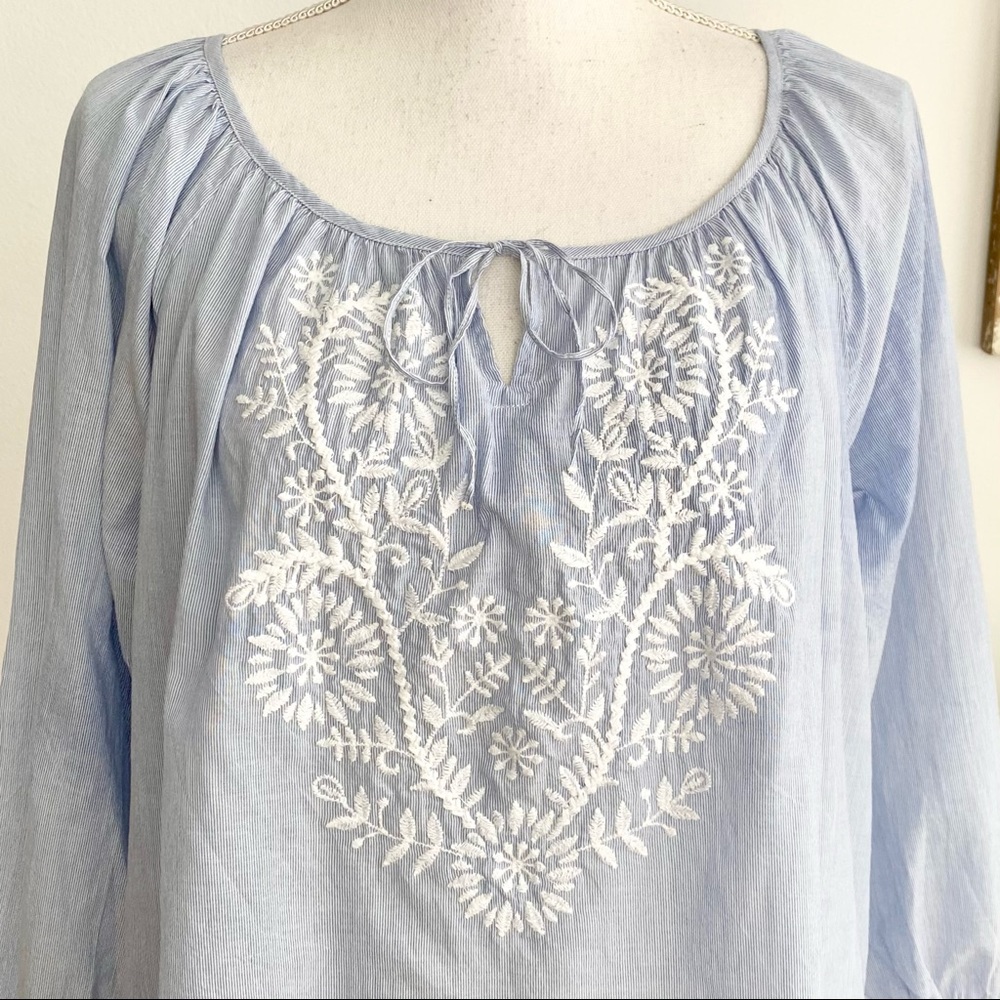 Chaps Floral Embroidered Peasant Top NWT LP - Picture 4 of 12